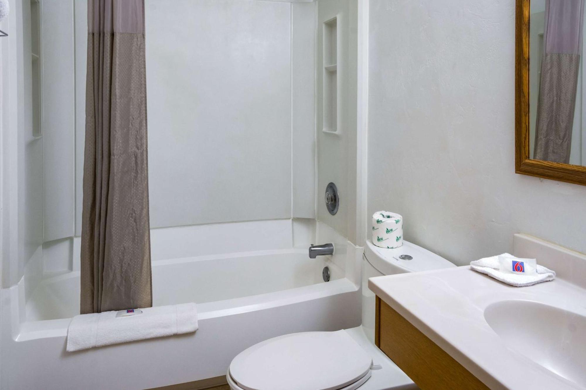 Motel 6-Wilsonville, Or - Portland Zewnętrze zdjęcie